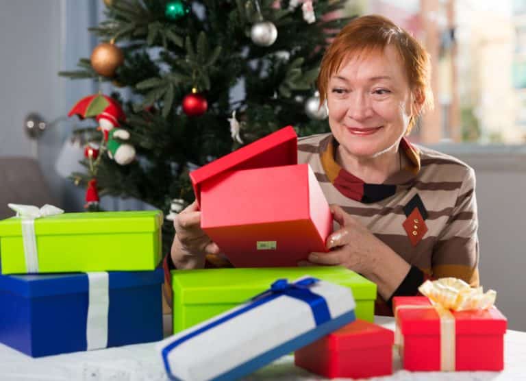 75 Thoughtful Christmas Gifts for Elderly Women: Meaningful and Heartwarming Ideas