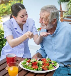 Nourishing Seniors: The Essential Role of Diet in Caregiving